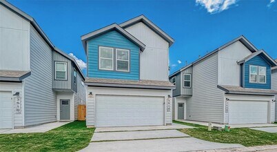 Building Photo - 3510 Contempo Dr