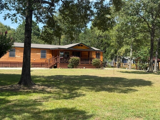 Foto del edificio - 24600 Oak Hollow Blvd