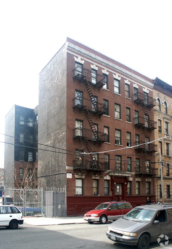 Primary Photo - 528 E 142nd St