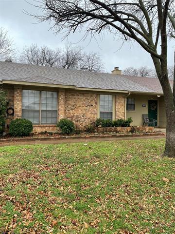 Building Photo - 2907 Hilltop Dr