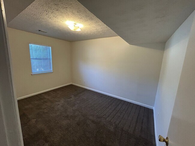 Foto del edificio - 8823 W Hills Ct