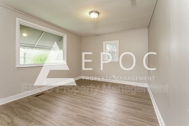 Foto del edificio - 2047 Bowen Blvd