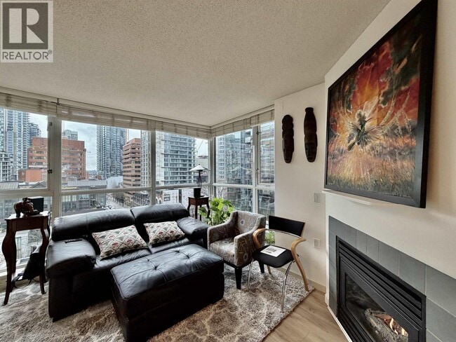 Building Photo - 1068 Hornby St