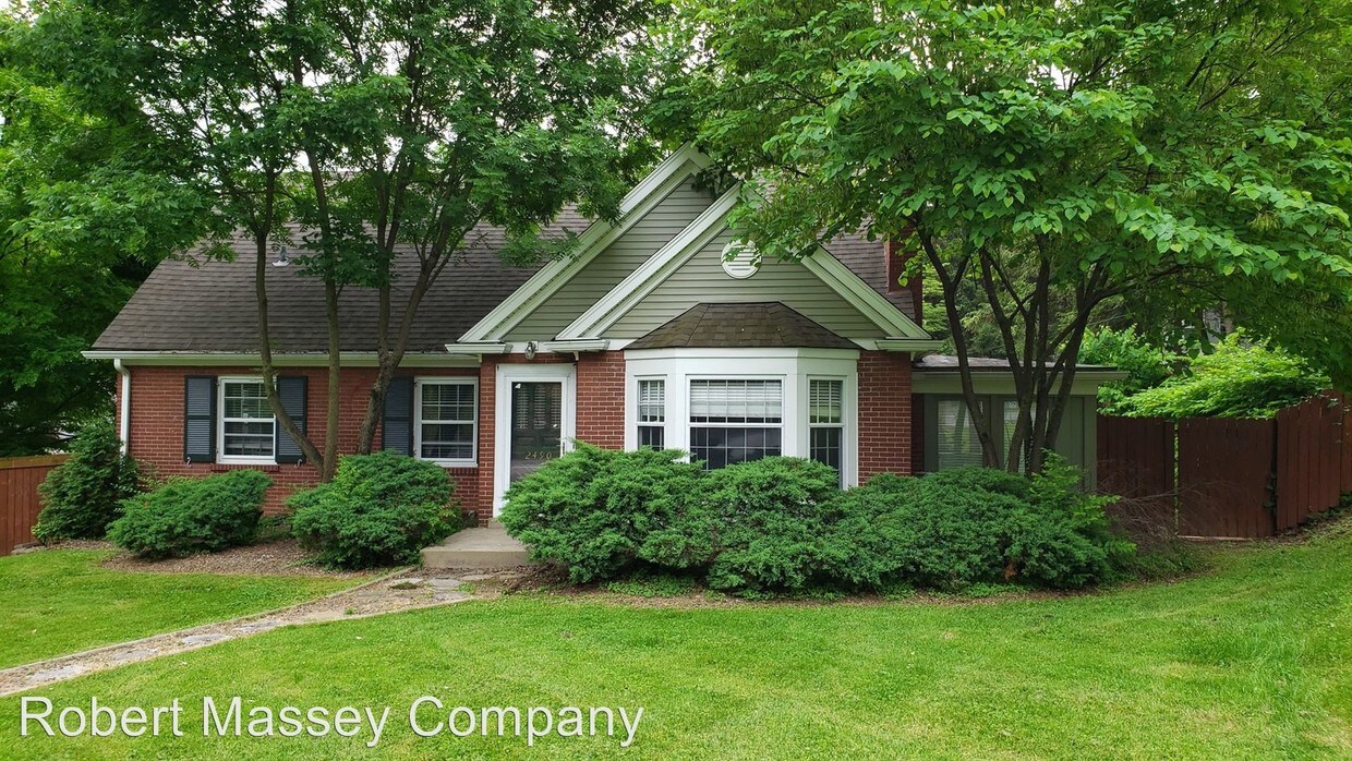 3 br, 3.5 bath House 2490 Grinstead Drive House Rental in