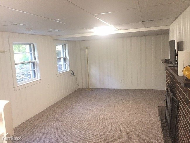 Foto del edificio - 2 br, 1 bath Apartment - 481 Cross Street