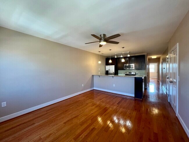 Foto del edificio - 1353 Adams St NE