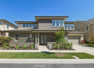 Building Photo - 56 Chasma