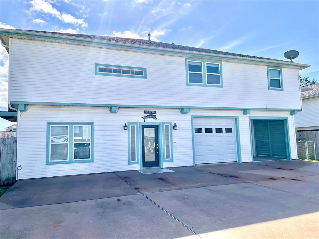 933 Bonita Dr, Hitchcock, TX 77563 House Rental in Hitchcock, TX