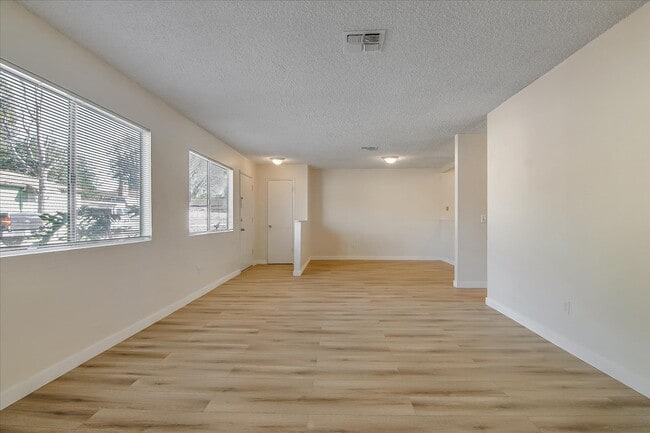 Building Photo - 9223 Langdon Ave