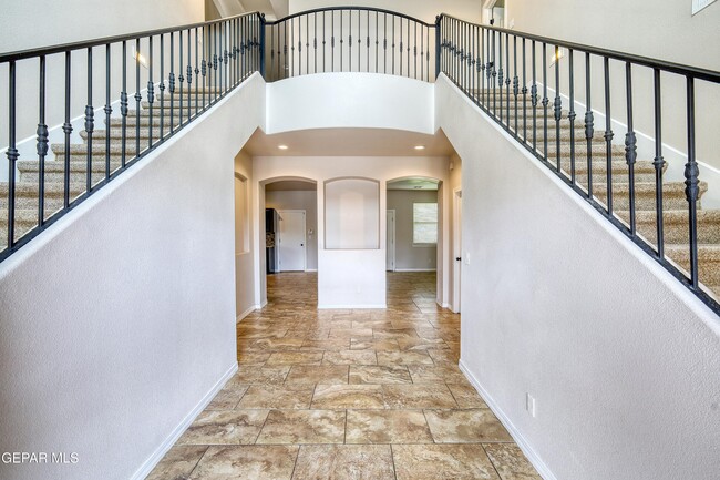 Building Photo - 2124 Thomas Lackland St