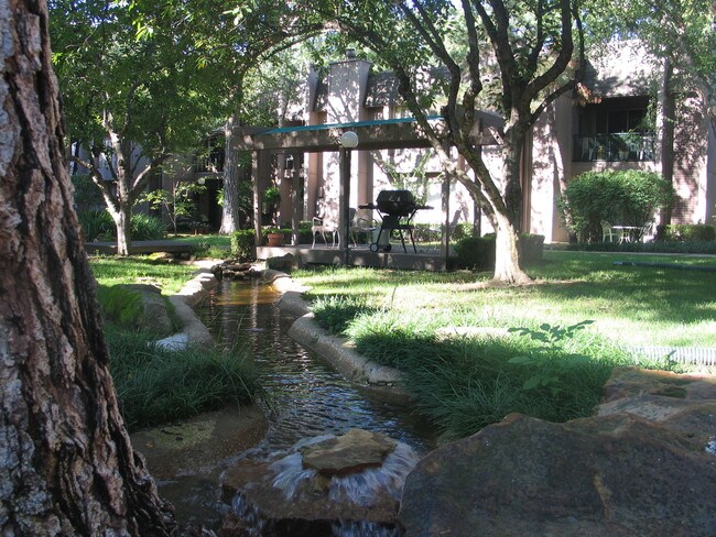Foto del edificio - 5400 South Apartments