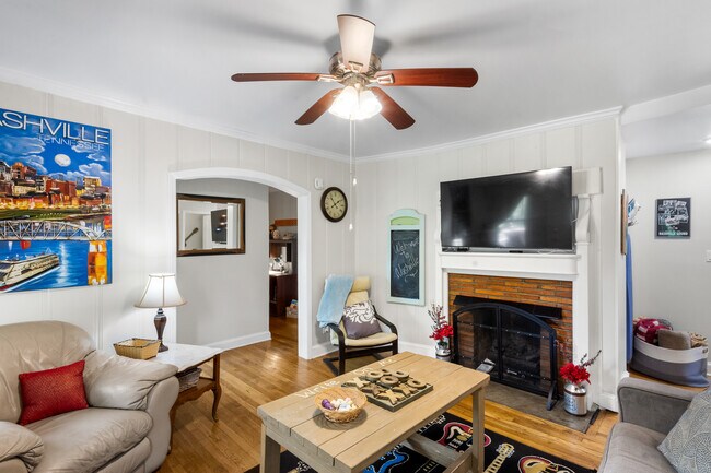 Building Photo - 1208 Currey Rd