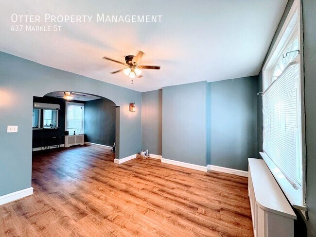 Foto del edificio - 437 Markle St
