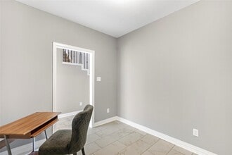Building Photo - 7638 Bronze Trail Dr