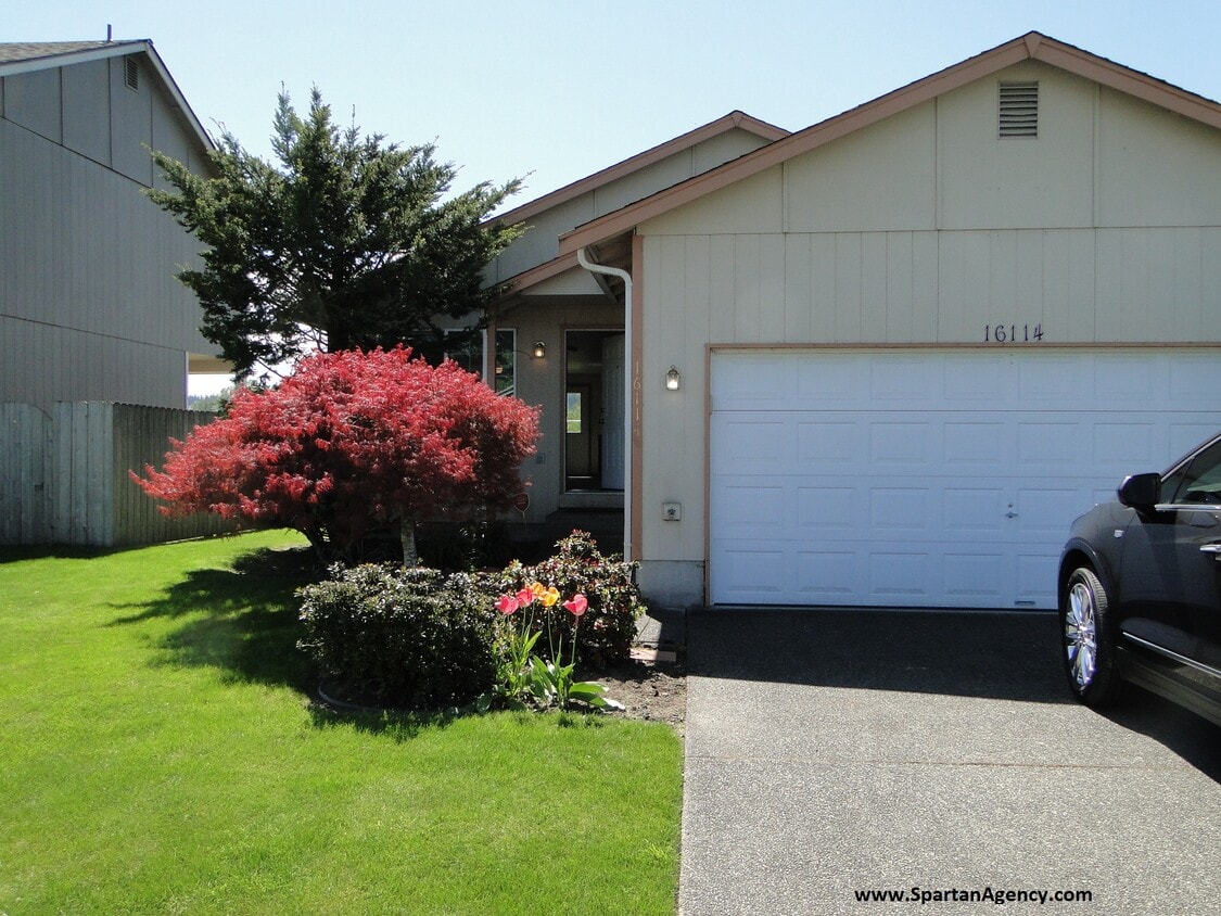 Foto principal - 16114 93rd St E