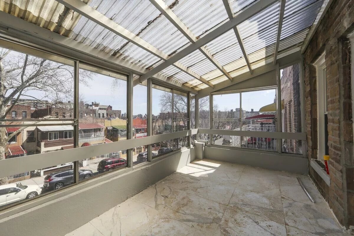 Primary Photo - 1235 Manor Ave