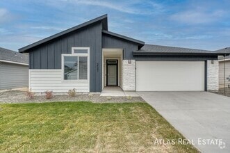 Building Photo - 3541 W Remembrance Dr