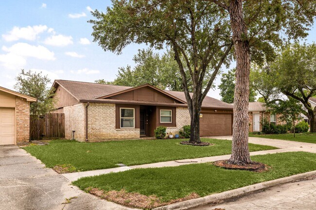 Foto del edificio - 22723 Braken Carter Ln