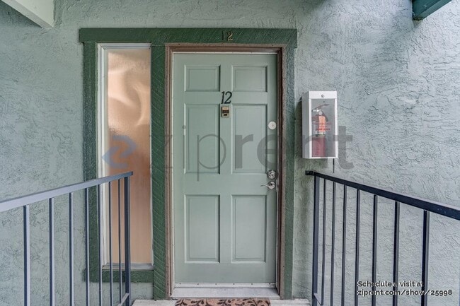 Building Photo - Unit 12