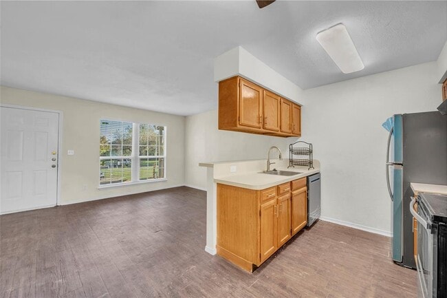 Building Photo - 108 Hillside Cove