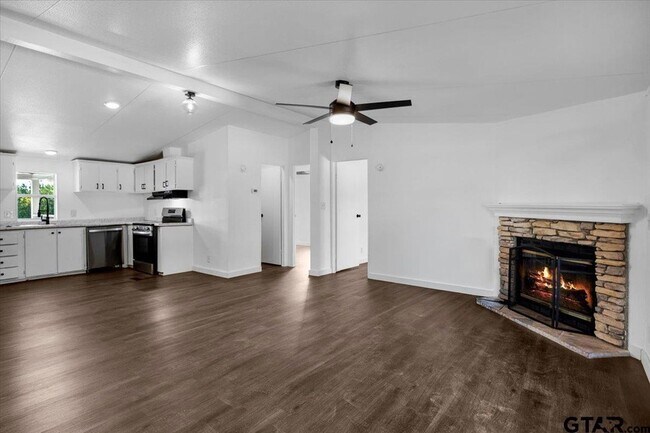 Foto del edificio - 17982 County Rd 4104