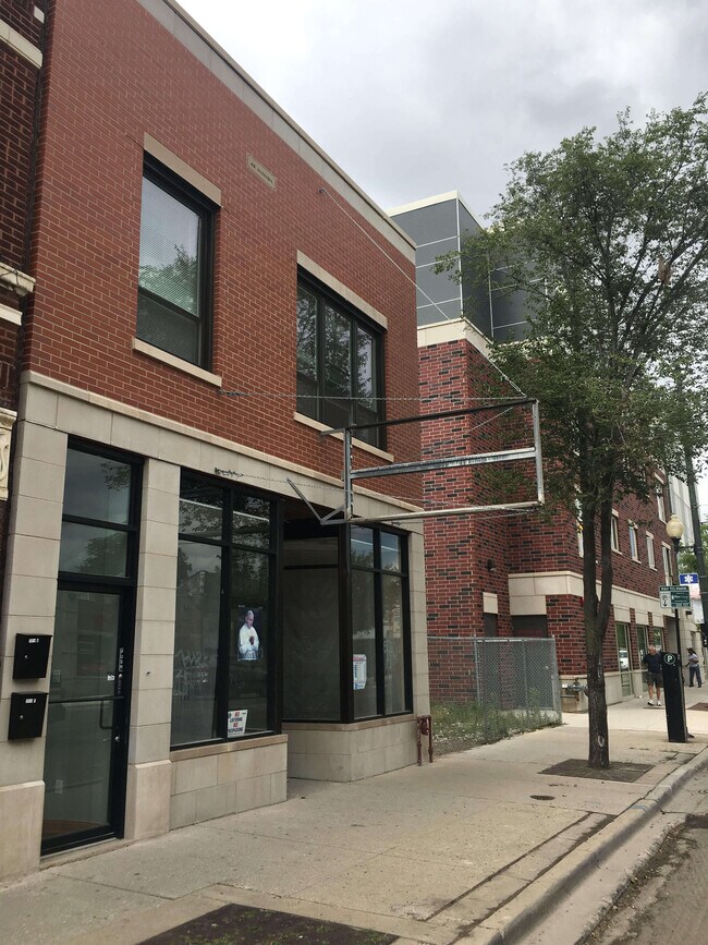 Building Photo - 3054 N Milwaukee Ave