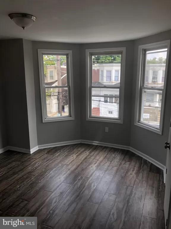 Building Photo - 302 W Ruscomb St