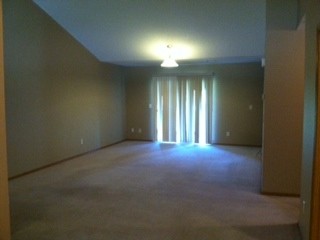 Building Photo - 724 Highland Ridge Dr