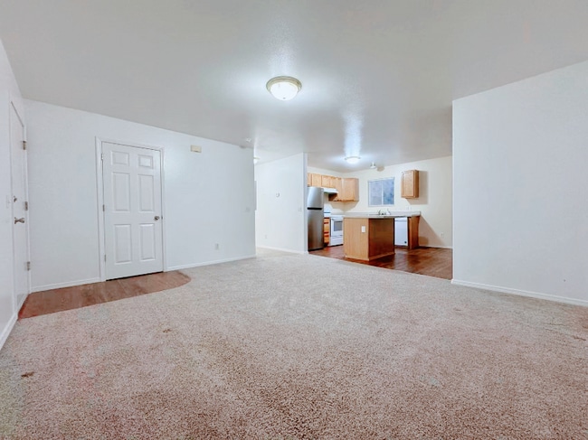 Building Photo - 9033 Dewberry St