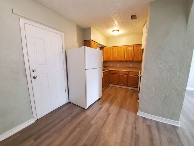 Foto del edificio - 3 bed / 2 bath Annual Rental Home in Brade...