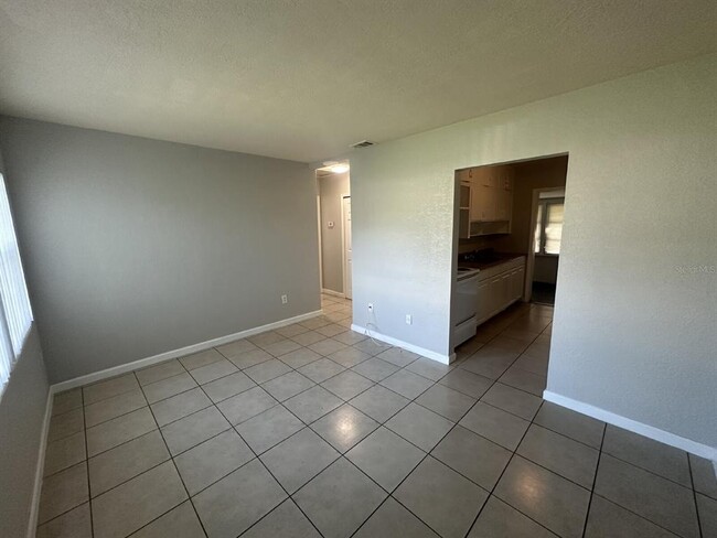 Building Photo - 403 Normandy St