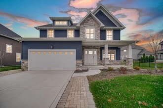 Building Photo - 2111 Easton Park Dr