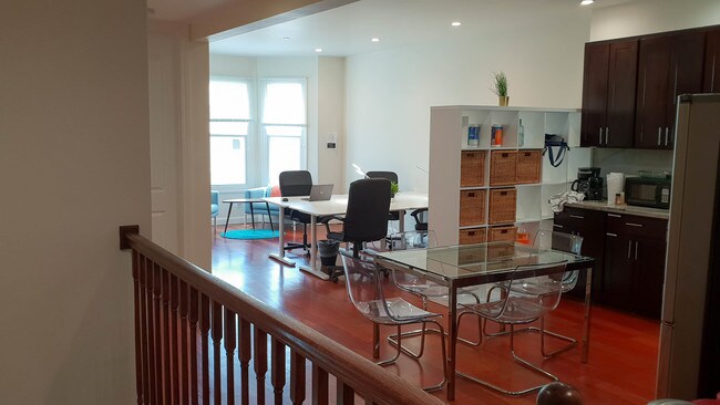 Foto del edificio - 1555 Larkin St