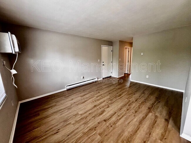 Building Photo - 1257 Sanlor Ave