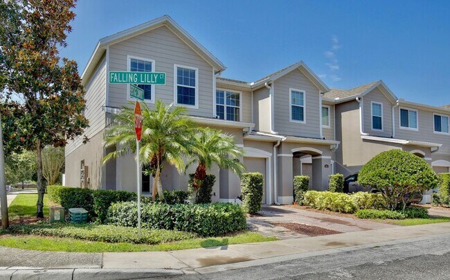 Building Photo - Spacious 4/2.5 Townhome with 1 Car Garage ...