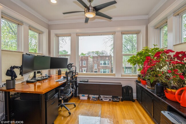 Foto del edificio - 5034 N Lawndale Ave