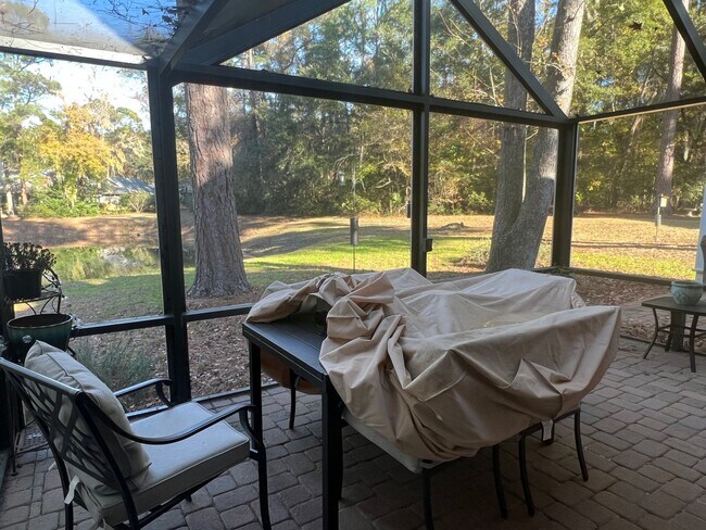 Building Photo - Beautiful Furnished Home in Hilton Head Pl...
