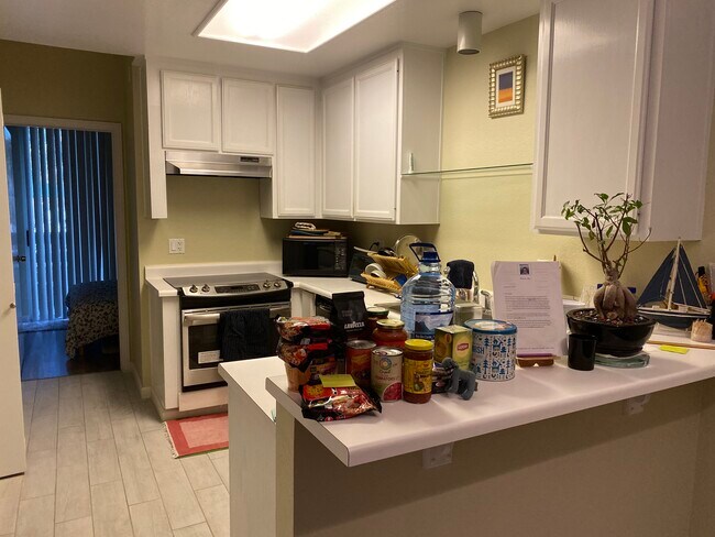 Foto del edificio - 929 E El Camino Real