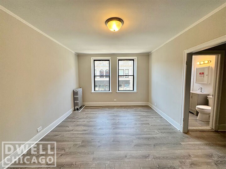 Primary Photo - 2777 N Milwaukee Ave