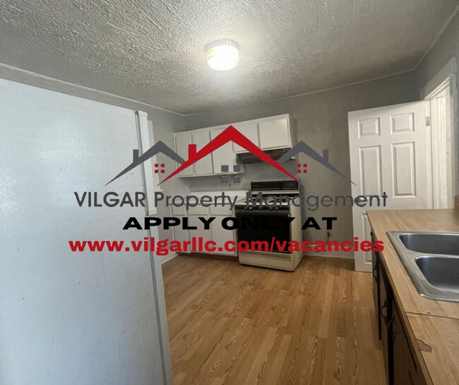Foto del edificio - 4611 Pine Ave
