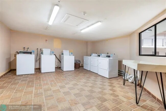 LAUNDRY - 8650 SW 133rd Avenue Rd