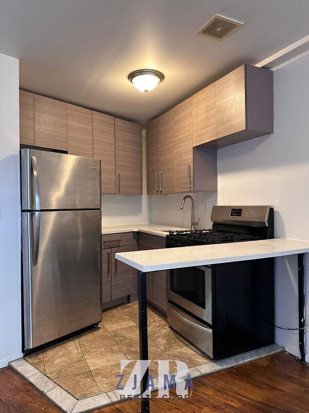 Foto principal - 1001 Fulton St