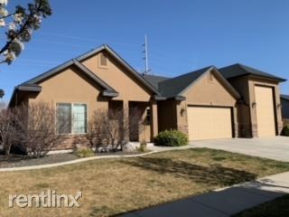 Primary Photo - 3 br, 2 bath House - 688 N Puma Ave
