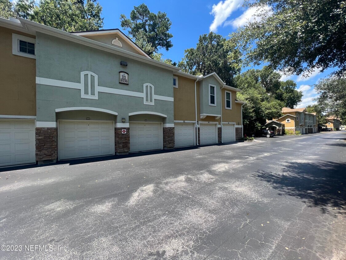 8539 Gate Pkwy W Unit 1122, Jacksonville, FL 32216 Condo for Rent in
