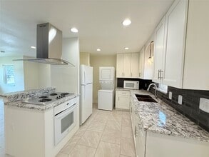 Building Photo - 207 Tidwell Rd