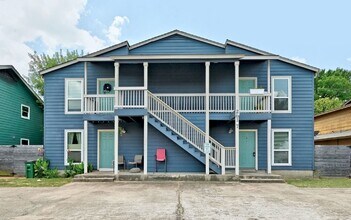 Building Photo - 2617 Ektom Dr