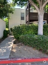 Building Photo - 1150 W Phillips St