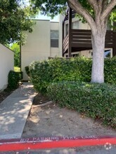 Building Photo - 1150 W Phillips St