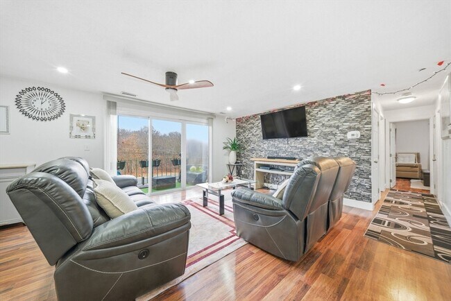 Foto del edificio - 502 Oak St