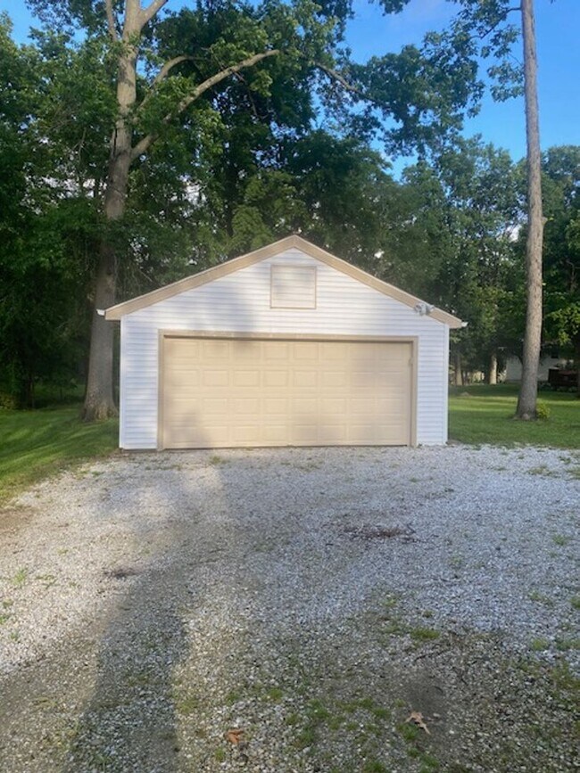 Building Photo - Stow Rd 4129